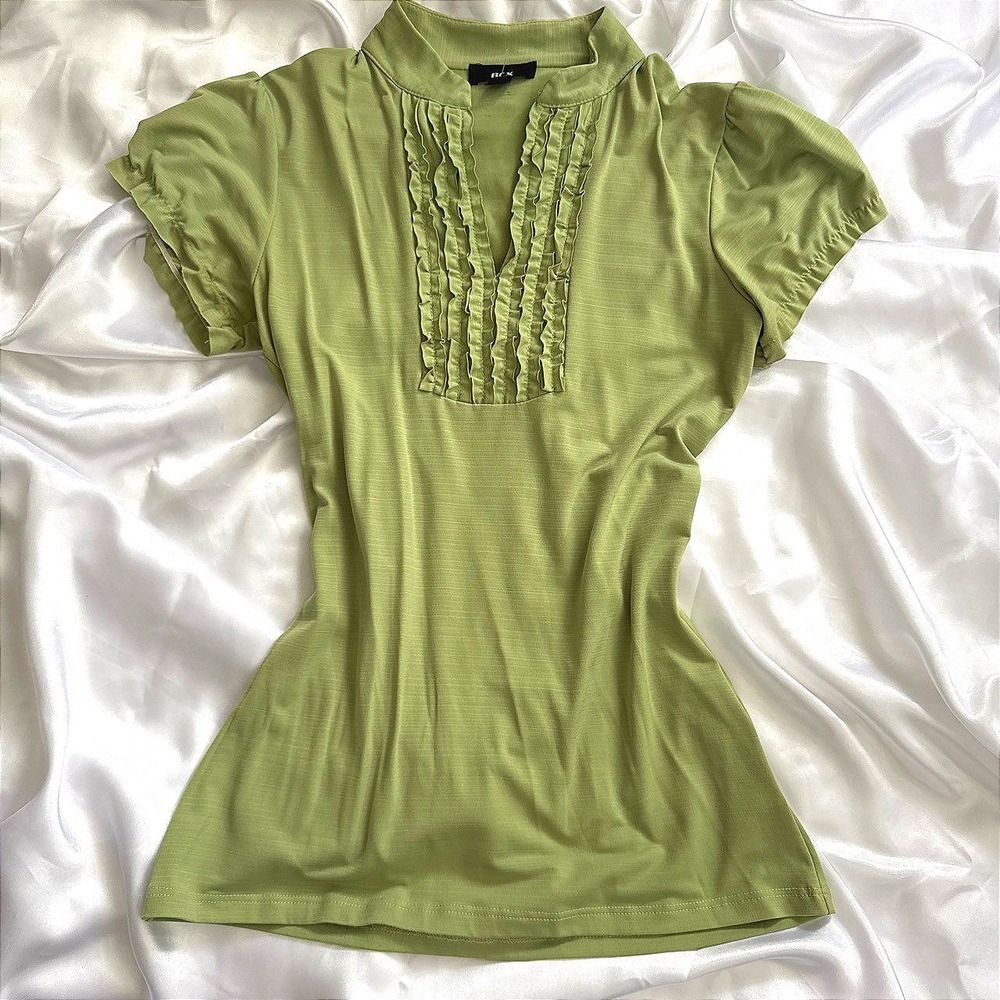 BCX Olive Green Ruffle Bib V-Neck Short Sleeve Blouse Top Size Medium